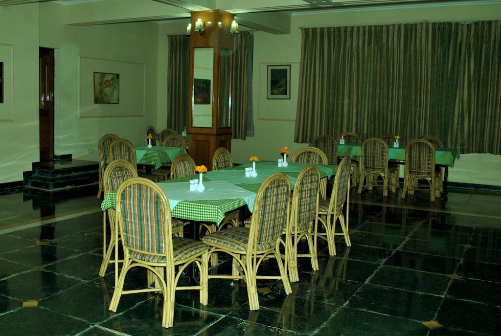 Greenwood Hotel Khajurāho Exterior photo