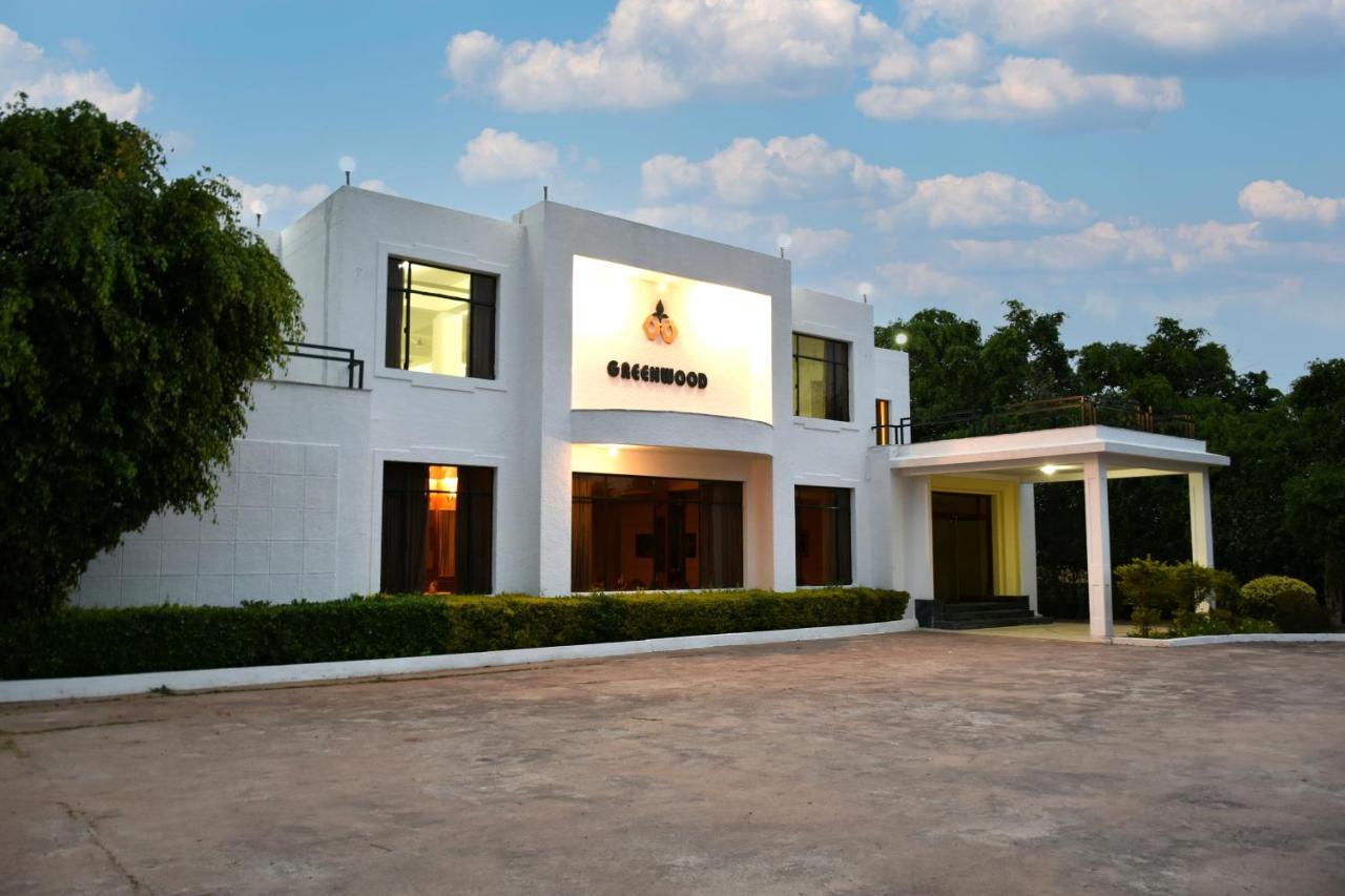 Greenwood Hotel Khajurāho Exterior photo