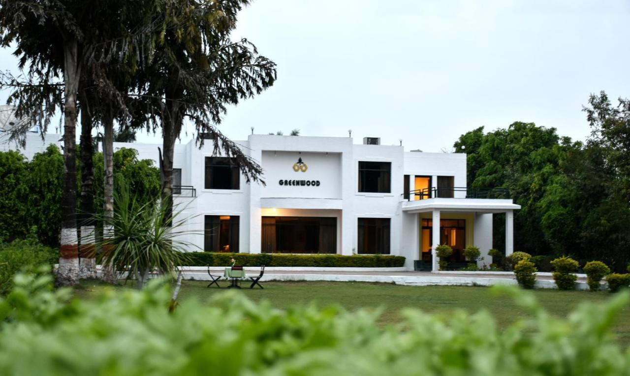 Greenwood Hotel Khajurāho Exterior photo