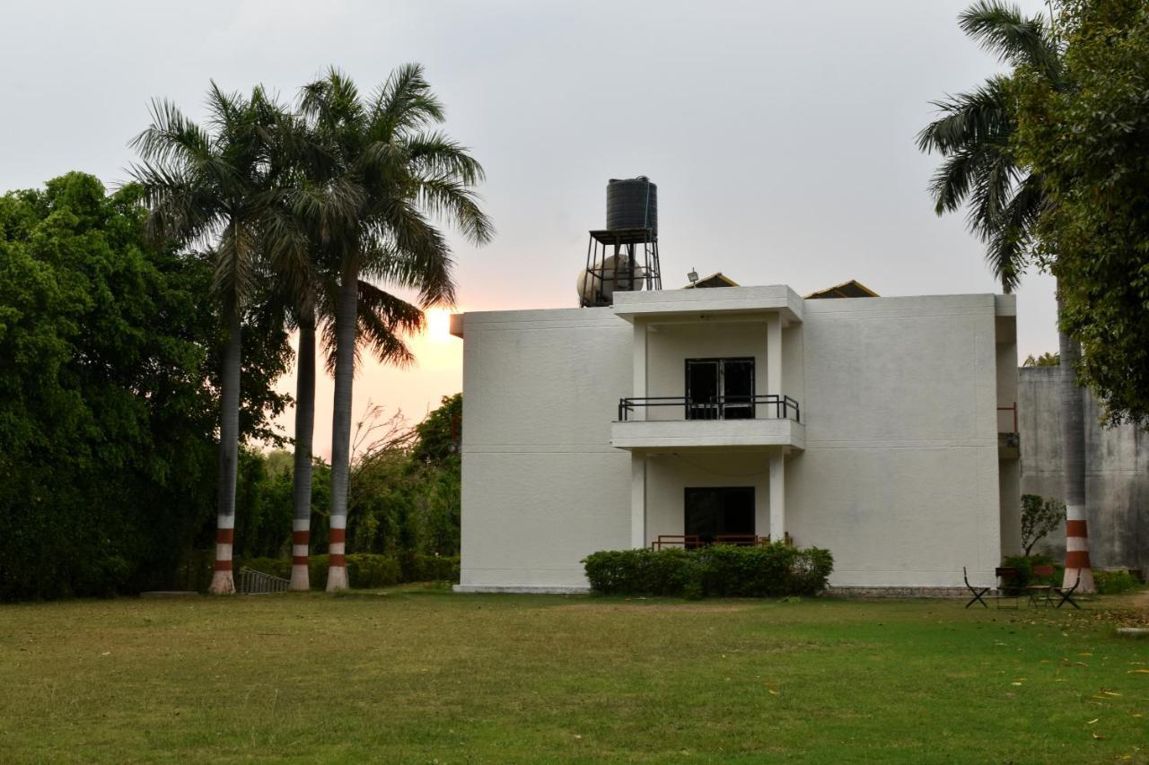 Greenwood Hotel Khajurāho Exterior photo