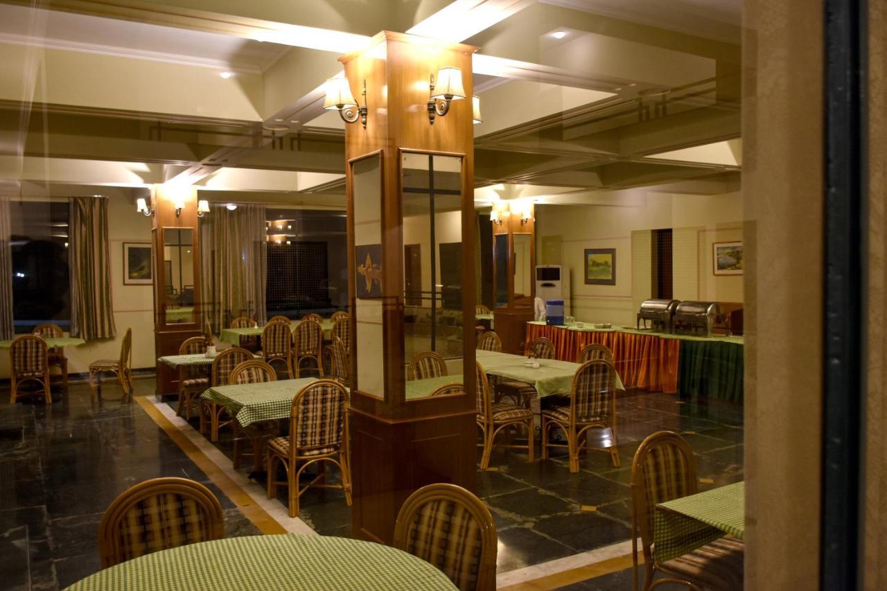Greenwood Hotel Khajurāho Exterior photo