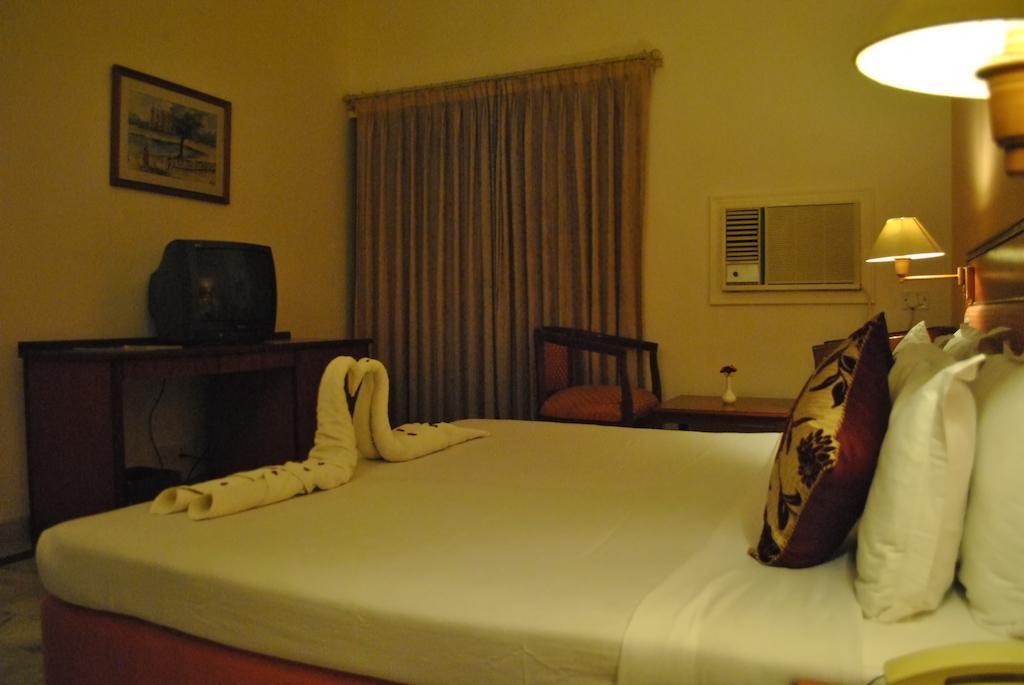 Greenwood Hotel Khajurāho Room photo